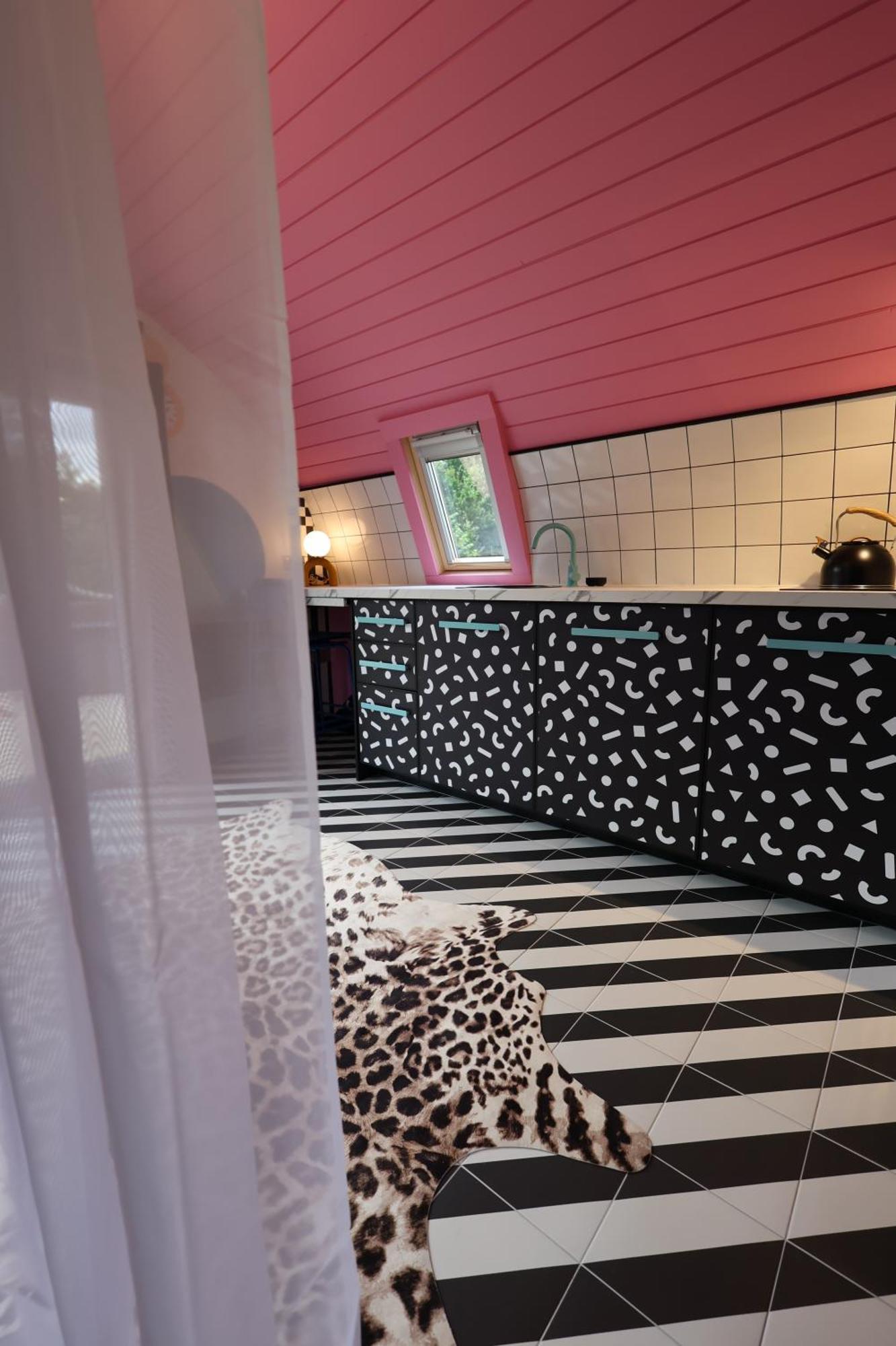 Ammonite Glamping Pod & Hot Tub Apartamento Hungerton Exterior foto